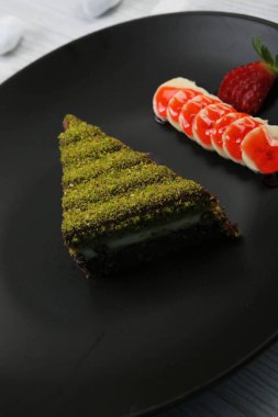 Masada lezzetli bir pasta var.