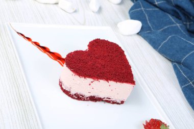 Masada lezzetli bir pasta var.