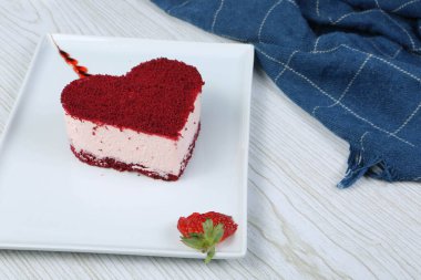 Masada lezzetli bir pasta var.