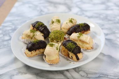 Masada lezzetli bir pasta var.