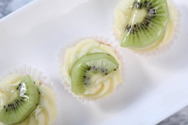 Masada lezzetli bir pasta var.