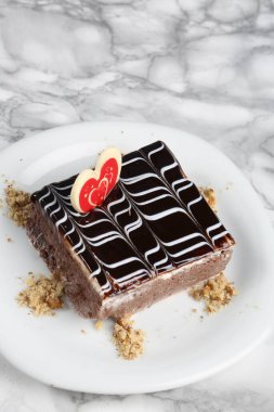 Masada lezzetli bir pasta var.