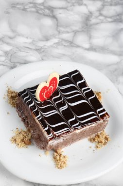 Masada lezzetli bir pasta var.