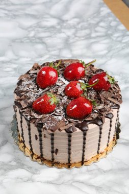 Masada lezzetli bir pasta var.