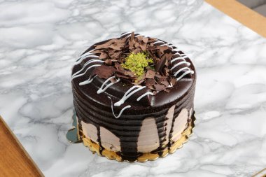 Masada lezzetli bir pasta var.