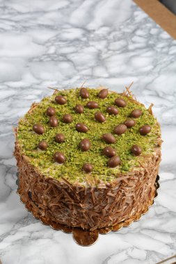 Masada lezzetli bir pasta var.