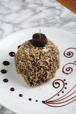 Masada lezzetli bir pasta var.