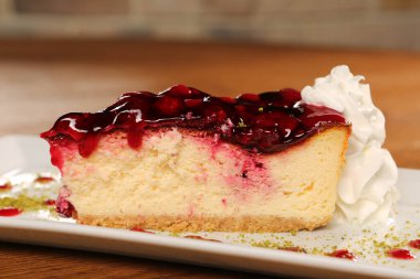 Masada lezzetli bir pasta var.