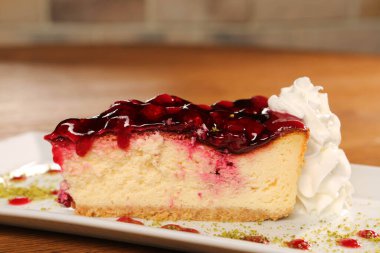 Masada lezzetli bir pasta var.