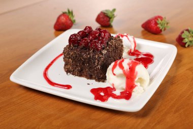 Masada lezzetli bir pasta var.