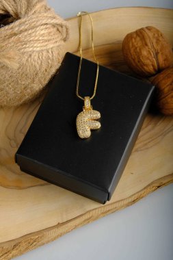 Mücevher ve Moda Mücevherleri