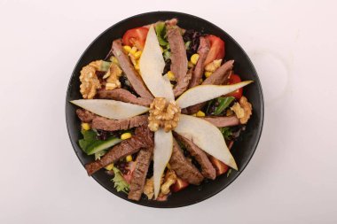 Taze salata tabağı ile karışık yeşillik