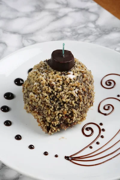 Masada lezzetli bir pasta var.