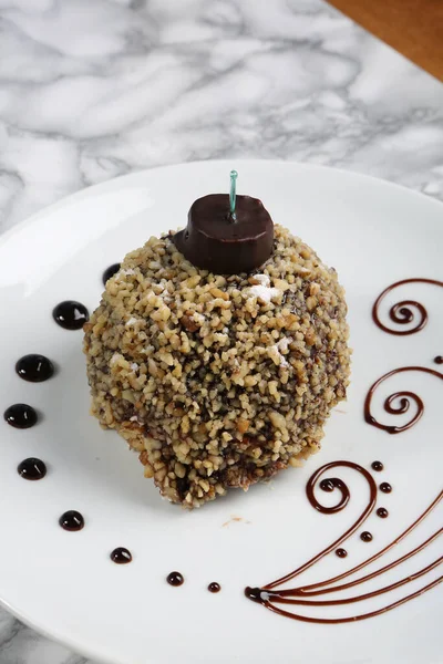 Masada lezzetli bir pasta var.