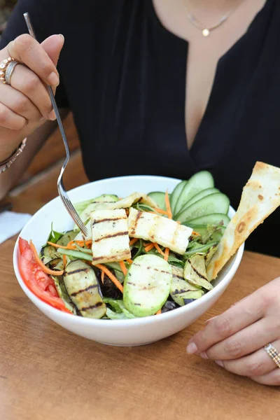 Prato Salada Fresca Com Verduras Misturadas — Fotografia de Stock