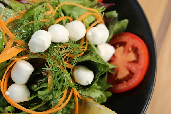 Prato Salada Fresca Com Verduras Misturadas — Fotografia de Stock