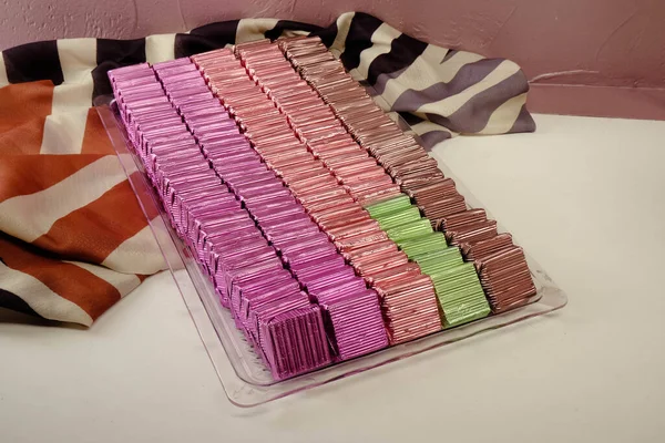 bir sürü değişik çikolatalı pralin