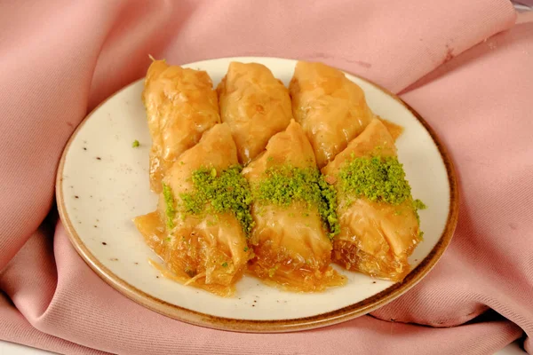 Traditional Turkish Dessert Baklava Cashew Walnuts Homemade Baklava Nuts Honey — Stock Photo, Image