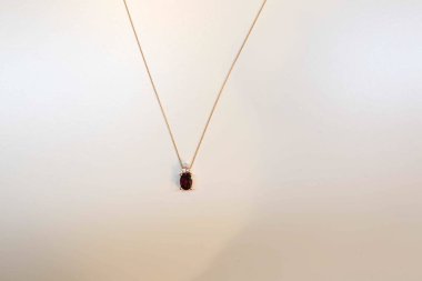 Elmas Mücevherler ve Moda Mücevherleri