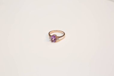 Elmas Mücevherler ve Moda Mücevherleri