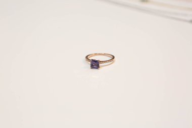 Elmas Mücevherler ve Moda Mücevherleri