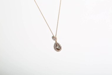 Elmas Mücevherler ve Moda Mücevherleri