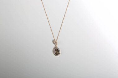 Elmas Mücevherler ve Moda Mücevherleri