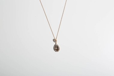 Elmas Mücevherler ve Moda Mücevherleri