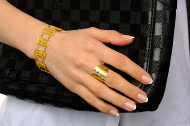 Elmas Mücevherler ve Moda Mücevherleri