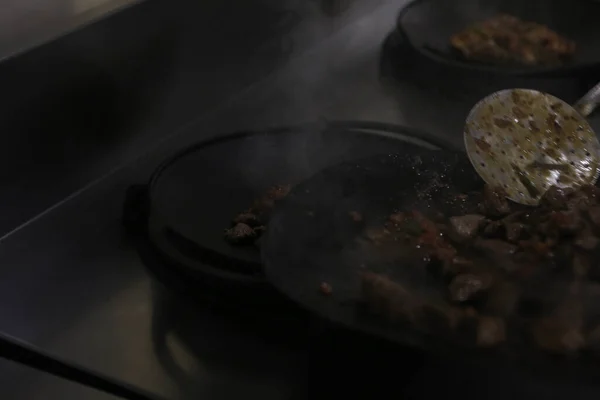 Carne Saute Turco Sote Com Torta Cabelo Carne Sac Tava — Fotografia de Stock