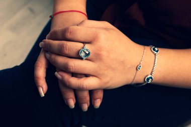 Elmas Mücevherler ve Moda Mücevherleri