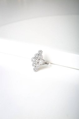 Elmas Mücevherler ve Moda Mücevherleri