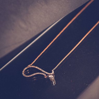 Elmas Mücevherler ve Moda Mücevherleri