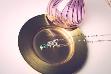 Elmas Mücevherler ve Moda Mücevherleri