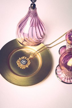 Elmas Mücevherler ve Moda Mücevherleri