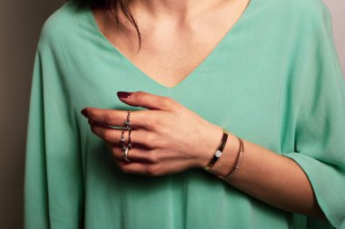 Elmas Mücevherler ve Moda Mücevherleri