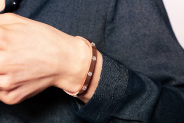Elmas Mücevherler ve Moda Mücevherleri