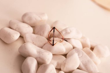 Elmas Mücevherler ve Moda Mücevherleri