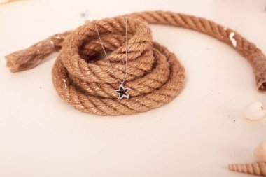 Elmas Mücevherler ve Moda Mücevherleri