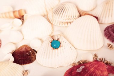 Elmas Mücevherler ve Moda Mücevherleri