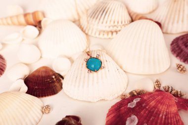 Elmas Mücevherler ve Moda Mücevherleri