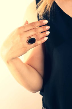 Elmas Mücevherler ve Moda Mücevherleri