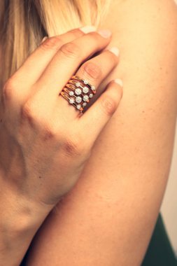 Elmas Mücevherler ve Moda Mücevherleri