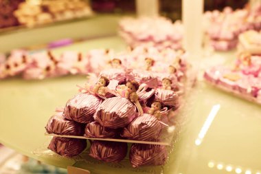 bir sürü değişik çikolatalı pralin