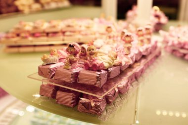 bir sürü değişik çikolatalı pralin