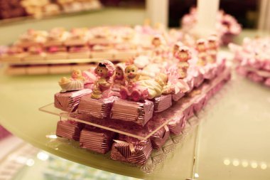 bir sürü değişik çikolatalı pralin