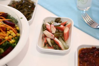 Geleneksel Türk ve Yunan yemek meze masası