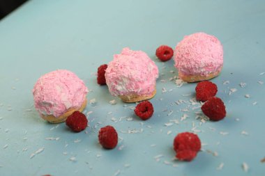 Koyu çikolata parçaları ile tanımlama