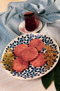 Koyu çikolata parçaları ile tanımlama