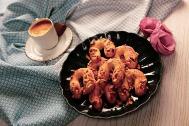 Koyu çikolata parçaları ile tanımlama